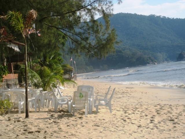 Et Budget Guest House Batu Ferringhi Exterior foto