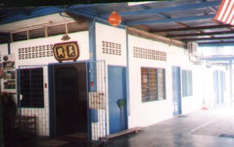 Et Budget Guest House Batu Ferringhi Exterior foto